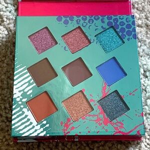 Hank and Henry Living In Color Eyeshadow Palette